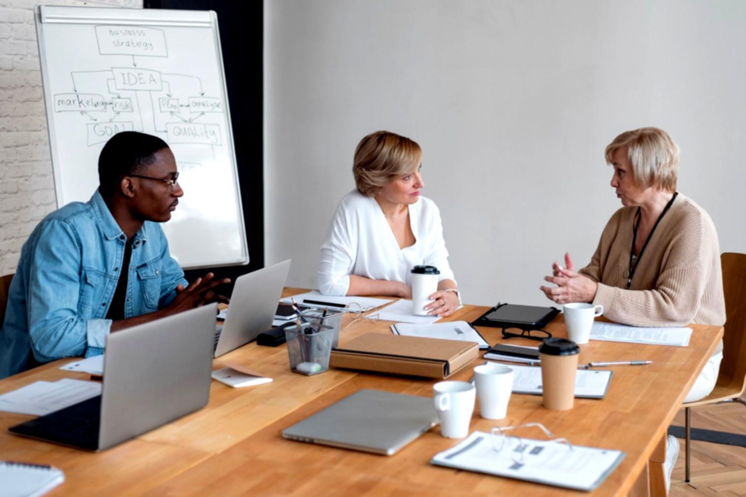 Evaluación de indicadores financieros sectoriales